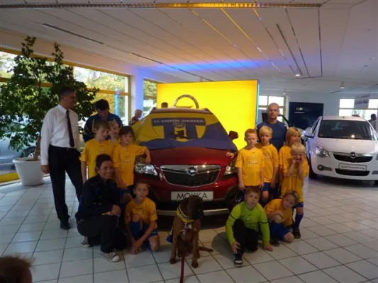 F1-Junioren - Trikotübergabe im AH Schinner